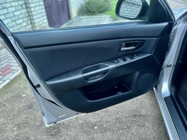 Сірий Мазда 3, об'ємом двигуна 1.6 л та пробігом 187 тис. км за 3950 $, фото 8 на Automoto.ua