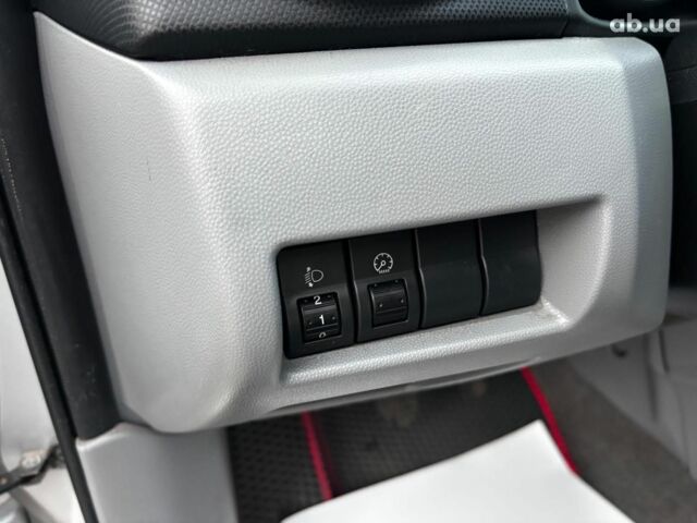 Сірий Мазда 3, об'ємом двигуна 1.4 л та пробігом 198 тис. км за 5490 $, фото 19 на Automoto.ua