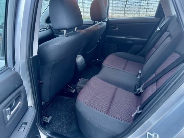 Сірий Мазда 3, об'ємом двигуна 1.6 л та пробігом 187 тис. км за 3950 $, фото 10 на Automoto.ua