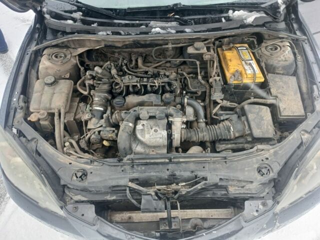 Серый Мазда 3, объемом двигателя 1.6 л и пробегом 240 тыс. км за 2940 $, фото 16 на Automoto.ua