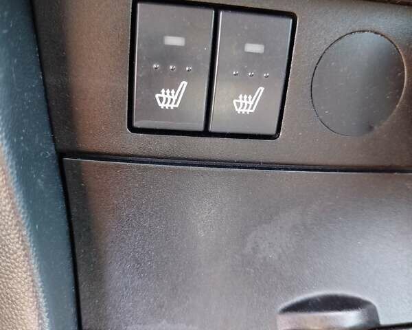 Сірий Мазда 3, об'ємом двигуна 1.6 л та пробігом 297 тис. км за 5550 $, фото 3 на Automoto.ua