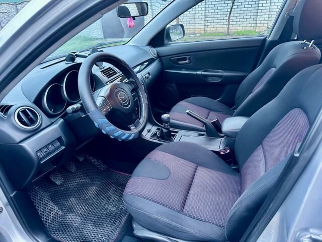 Сірий Мазда 3, об'ємом двигуна 1.6 л та пробігом 187 тис. км за 3950 $, фото 7 на Automoto.ua