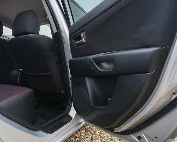 Сірий Мазда 3, об'ємом двигуна 1.6 л та пробігом 263 тис. км за 4700 $, фото 16 на Automoto.ua