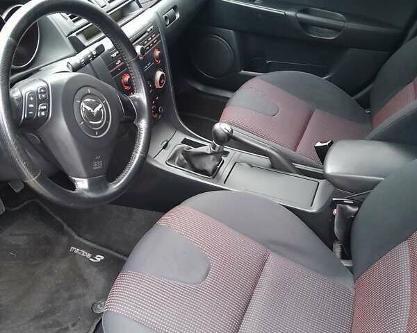 Серый Мазда 3, объемом двигателя 1.6 л и пробегом 180 тыс. км за 4650 $, фото 3 на Automoto.ua