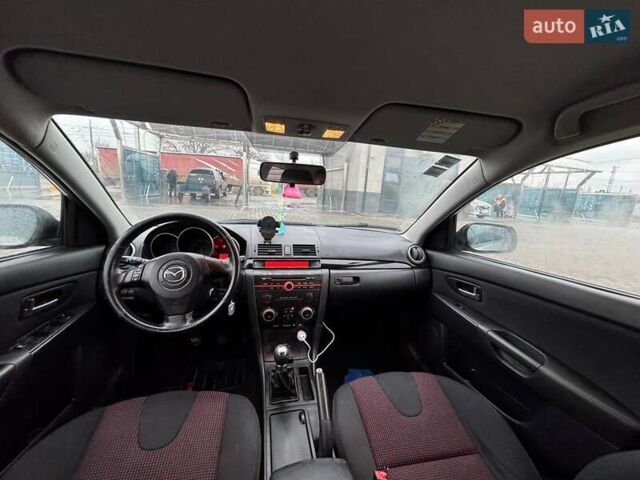 Сірий Мазда 3, об'ємом двигуна 1.6 л та пробігом 187 тис. км за 4200 $, фото 1 на Automoto.ua