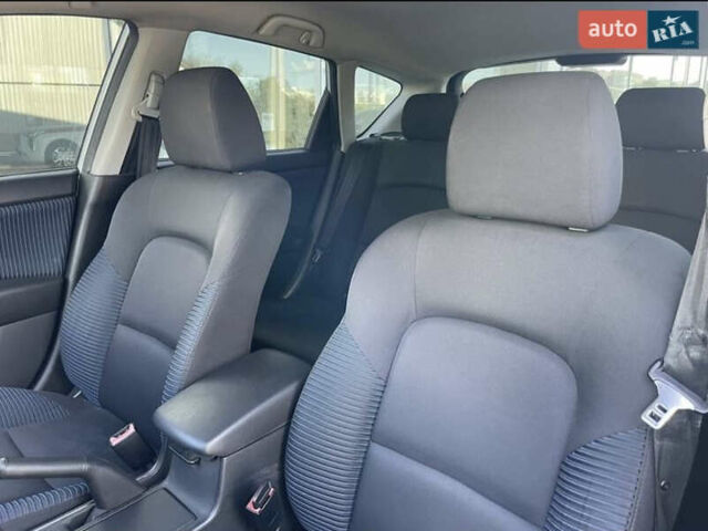 Серый Мазда 3, объемом двигателя 2 л и пробегом 191 тыс. км за 4100 $, фото 6 на Automoto.ua