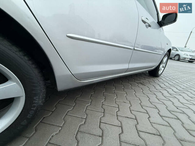 Сірий Мазда 3, об'ємом двигуна 1.6 л та пробігом 176 тис. км за 4800 $, фото 8 на Automoto.ua
