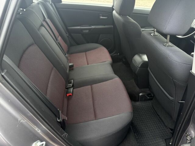 Серый Мазда 3, объемом двигателя 1.6 л и пробегом 207 тыс. км за 4600 $, фото 6 на Automoto.ua