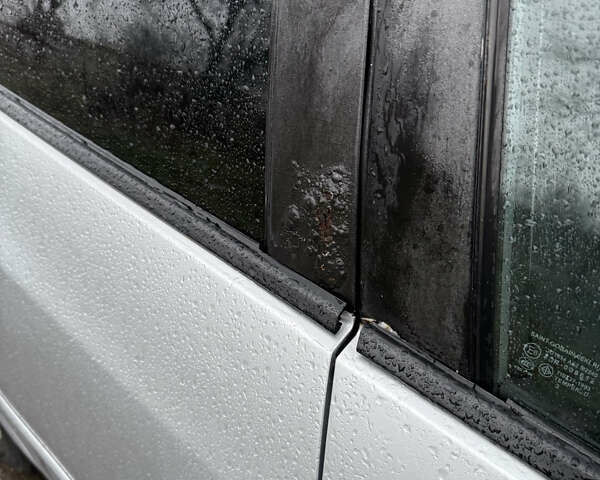 Сірий Мазда 3, об'ємом двигуна 1.4 л та пробігом 284 тис. км за 4150 $, фото 15 на Automoto.ua