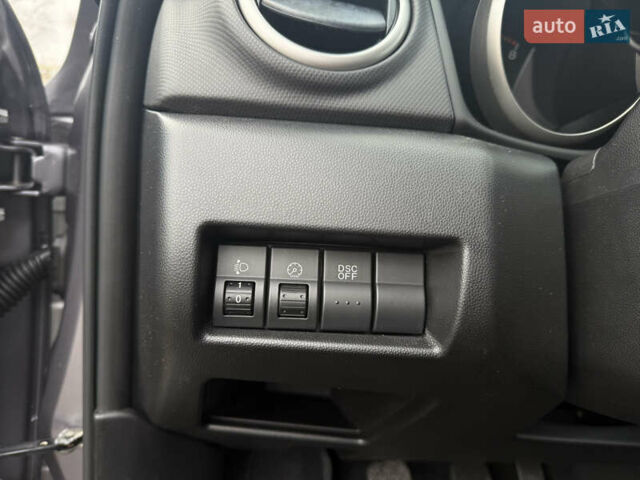 Серый Мазда 3, объемом двигателя 1.6 л и пробегом 207 тыс. км за 4600 $, фото 22 на Automoto.ua