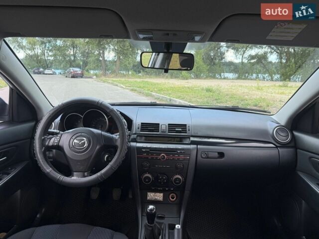 Сірий Мазда 3, об'ємом двигуна 1.6 л та пробігом 243 тис. км за 4500 $, фото 9 на Automoto.ua