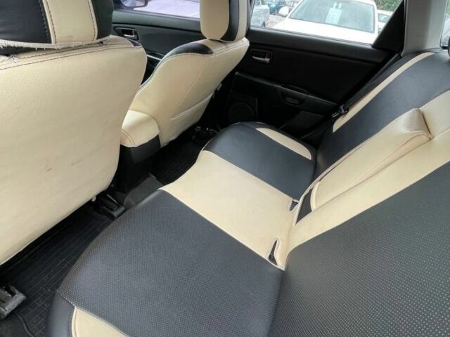 Сірий Мазда 3, об'ємом двигуна 1.6 л та пробігом 275 тис. км за 4300 $, фото 5 на Automoto.ua
