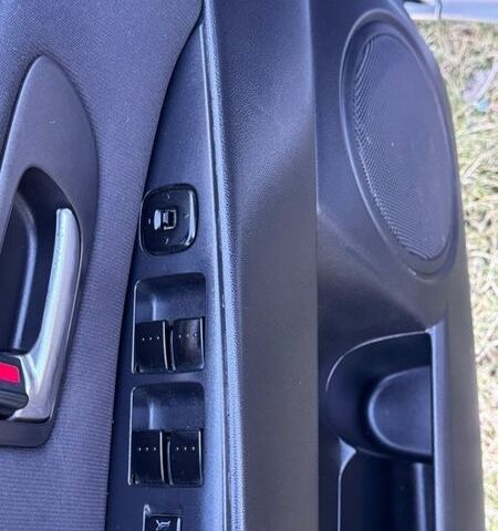 Сірий Мазда 3, об'ємом двигуна 1.6 л та пробігом 268 тис. км за 5199 $, фото 56 на Automoto.ua