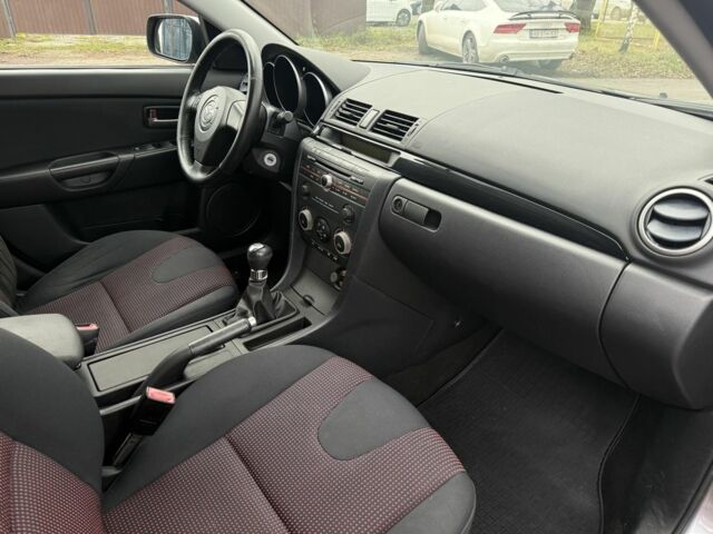 Серый Мазда 3, объемом двигателя 1.6 л и пробегом 207 тыс. км за 4600 $, фото 5 на Automoto.ua