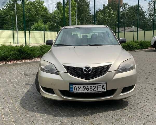 Серый Мазда 3, объемом двигателя 1.3 л и пробегом 240 тыс. км за 4100 $, фото 1 на Automoto.ua