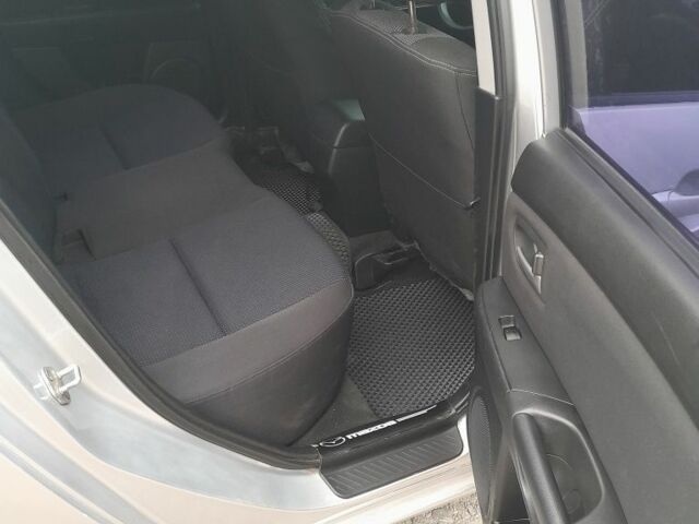 Серый Мазда 3, объемом двигателя 0 л и пробегом 363 тыс. км за 3500 $, фото 4 на Automoto.ua