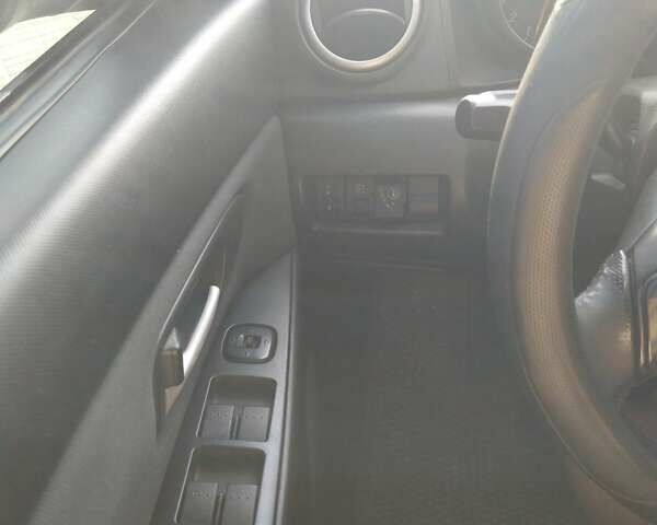 Серый Мазда 3, объемом двигателя 1.6 л и пробегом 290 тыс. км за 5200 $, фото 19 на Automoto.ua