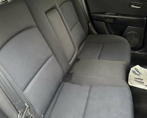 Сірий Мазда 3, об'ємом двигуна 1.6 л та пробігом 216 тис. км за 4800 $, фото 1 на Automoto.ua