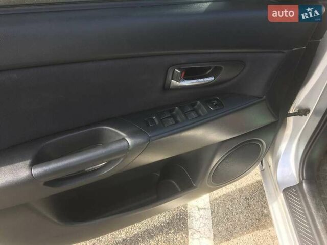 Сірий Мазда 3, об'ємом двигуна 1.6 л та пробігом 251 тис. км за 5300 $, фото 6 на Automoto.ua