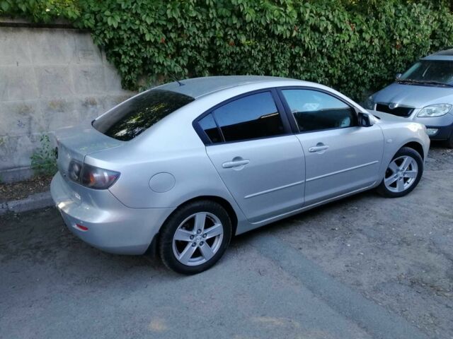 Сірий Мазда 3, об'ємом двигуна 1.6 л та пробігом 188 тис. км за 4800 $, фото 1 на Automoto.ua