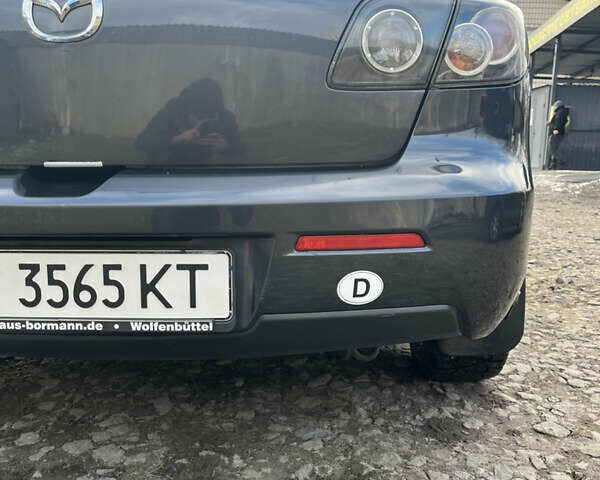 Серый Мазда 3, объемом двигателя 1.6 л и пробегом 173 тыс. км за 6500 $, фото 6 на Automoto.ua