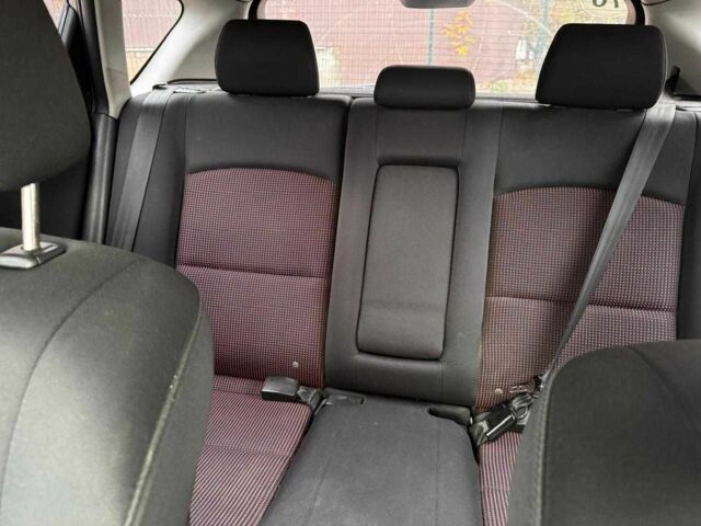 Сірий Мазда 3, об'ємом двигуна 1.6 л та пробігом 238 тис. км за 2800 $, фото 18 на Automoto.ua