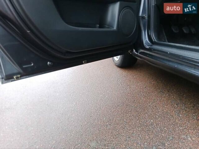 Серый Мазда 3, объемом двигателя 1.6 л и пробегом 242 тыс. км за 4500 $, фото 5 на Automoto.ua