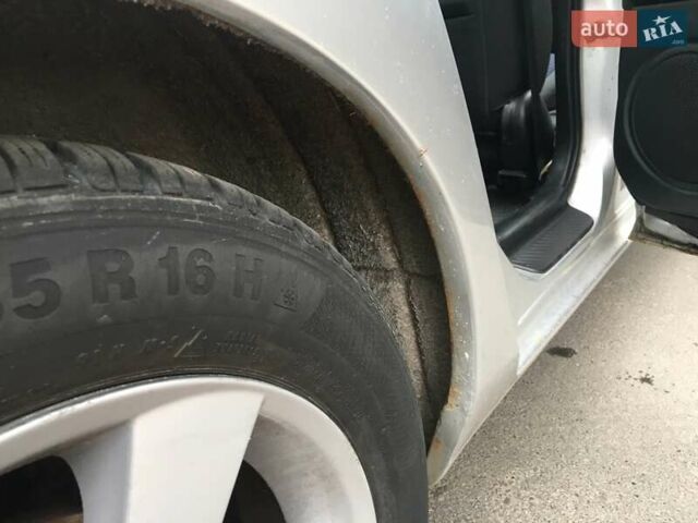 Серый Мазда 3, объемом двигателя 1.6 л и пробегом 212 тыс. км за 3500 $, фото 10 на Automoto.ua