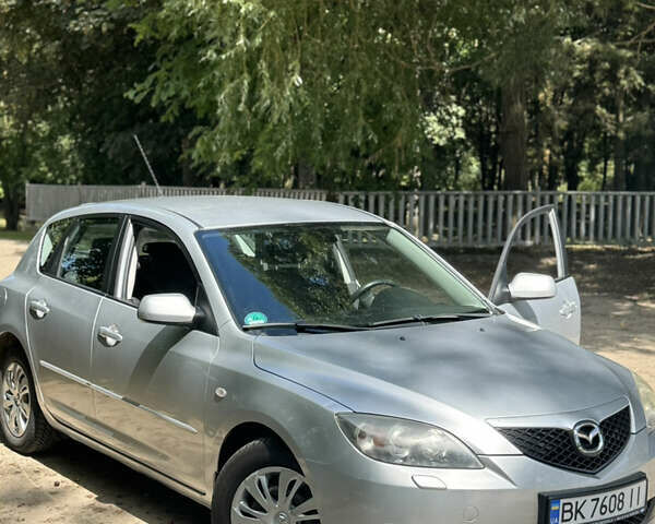 Серый Мазда 3, объемом двигателя 1.6 л и пробегом 173 тыс. км за 4400 $, фото 17 на Automoto.ua