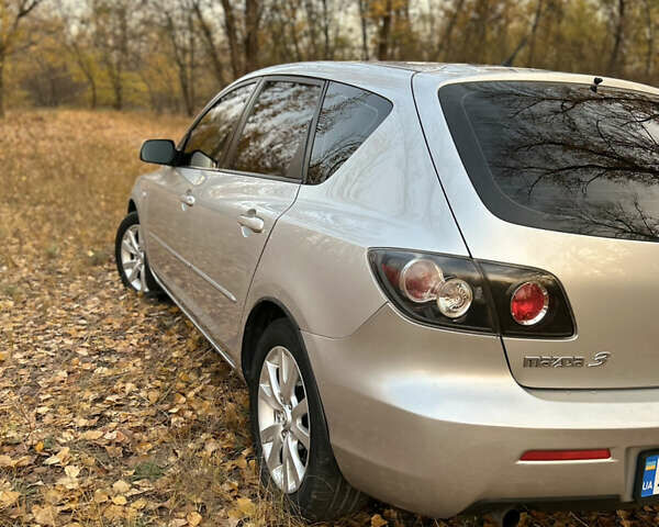 Сірий Мазда 3, об'ємом двигуна 1.6 л та пробігом 283 тис. км за 5500 $, фото 33 на Automoto.ua