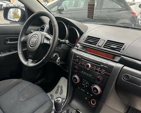 Сірий Мазда 3, об'ємом двигуна 1.6 л та пробігом 216 тис. км за 4800 $, фото 2 на Automoto.ua