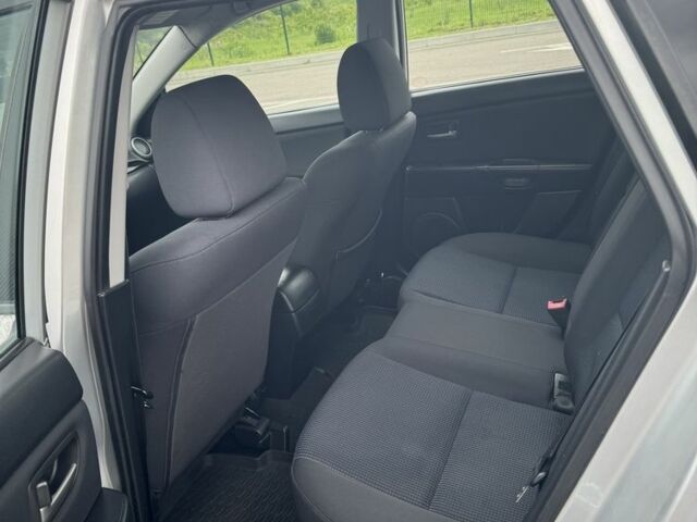 Мазда 3 2006 у Рівному на Automoto.ua Сірий Мазда 3, об'ємом двигуна 1.6 л та пробігом 206 тис. км за 5300 $, фото 4 на Automoto.ua