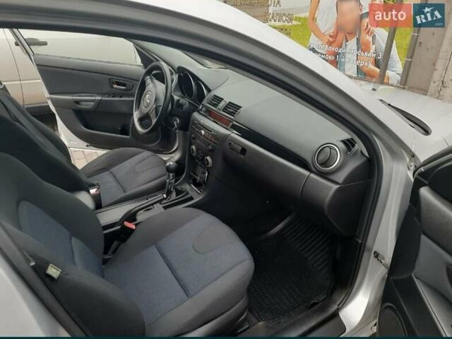 Сірий Мазда 3, об'ємом двигуна 1.56 л та пробігом 188 тис. км за 5620 $, фото 4 на Automoto.ua