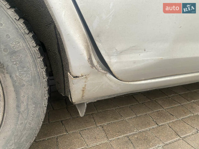 Серый Мазда 3, объемом двигателя 1.6 л и пробегом 196 тыс. км за 4500 $, фото 10 на Automoto.ua