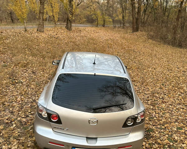 Сірий Мазда 3, об'ємом двигуна 1.6 л та пробігом 283 тис. км за 5500 $, фото 35 на Automoto.ua