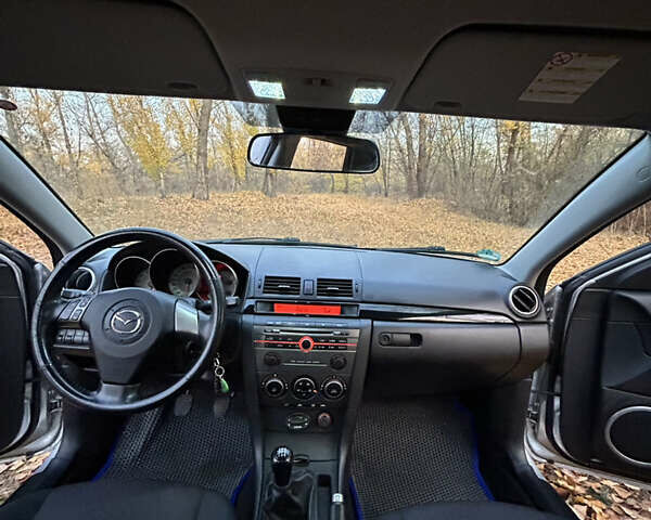 Сірий Мазда 3, об'ємом двигуна 1.6 л та пробігом 283 тис. км за 5500 $, фото 22 на Automoto.ua