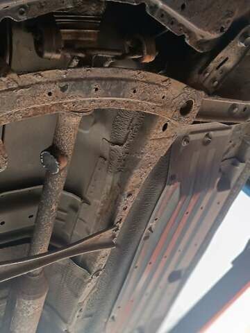 Серый Мазда 3, объемом двигателя 1.6 л и пробегом 230 тыс. км за 4150 $, фото 12 на Automoto.ua