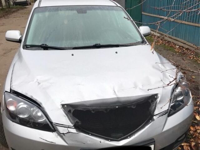 Серый Мазда 3, объемом двигателя 0 л и пробегом 300 тыс. км за 2811 $, фото 1 на Automoto.ua