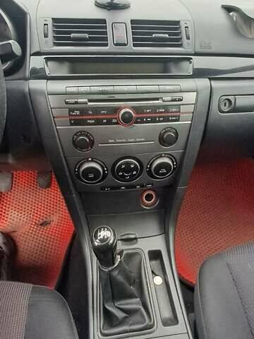 Серый Мазда 3, объемом двигателя 1.6 л и пробегом 370 тыс. км за 2200 $, фото 9 на Automoto.ua