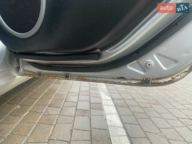 Серый Мазда 3, объемом двигателя 1.6 л и пробегом 196 тыс. км за 4500 $, фото 11 на Automoto.ua