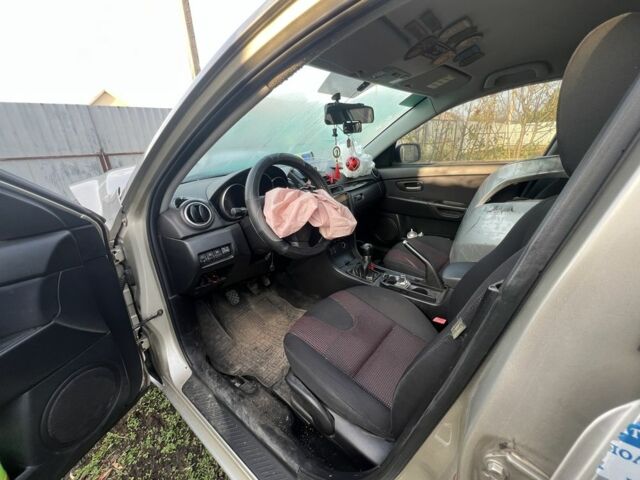 Сірий Мазда 3, об'ємом двигуна 2 л та пробігом 150 тис. км за 2500 $, фото 5 на Automoto.ua