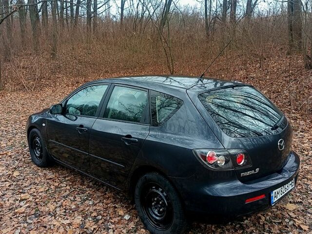 Серый Мазда 3, объемом двигателя 1.6 л и пробегом 228 тыс. км за 4550 $, фото 5 на Automoto.ua
