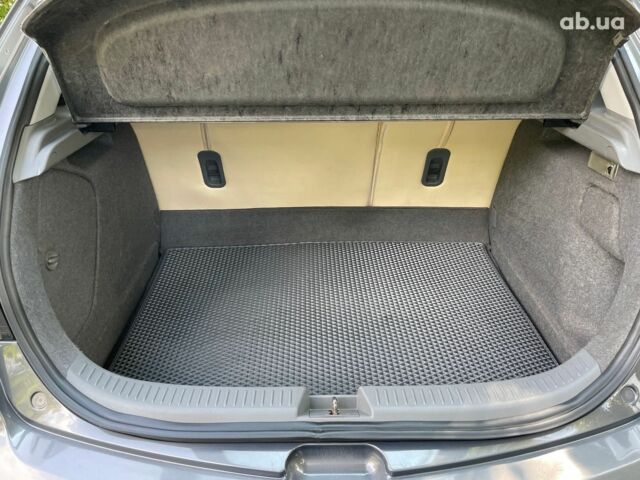 Сірий Мазда 3, об'ємом двигуна 1.4 л та пробігом 305 тис. км за 5340 $, фото 22 на Automoto.ua