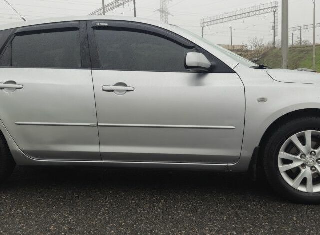 Сірий Мазда 3, об'ємом двигуна 1.6 л та пробігом 303 тис. км за 5500 $, фото 2 на Automoto.ua