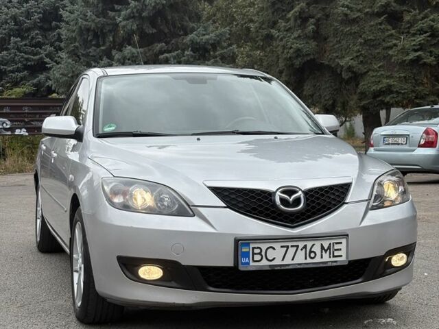 Сірий Мазда 3, об'ємом двигуна 1.6 л та пробігом 190 тис. км за 4999 $, фото 3 на Automoto.ua