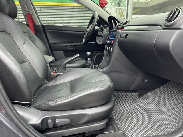 Сірий Мазда 3, об'ємом двигуна 1.6 л та пробігом 220 тис. км за 5000 $, фото 18 на Automoto.ua