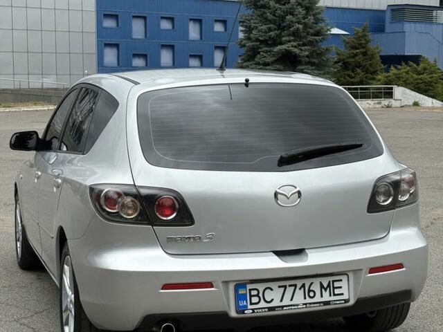 Сірий Мазда 3, об'ємом двигуна 1.6 л та пробігом 190 тис. км за 4999 $, фото 5 на Automoto.ua