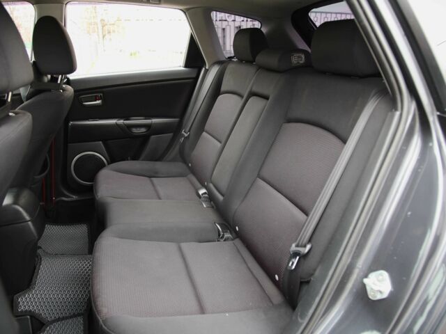 Серый Мазда 3, объемом двигателя 1.6 л и пробегом 247 тыс. км за 4999 $, фото 7 на Automoto.ua