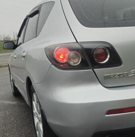 Сірий Мазда 3, об'ємом двигуна 1.6 л та пробігом 303 тис. км за 5500 $, фото 5 на Automoto.ua