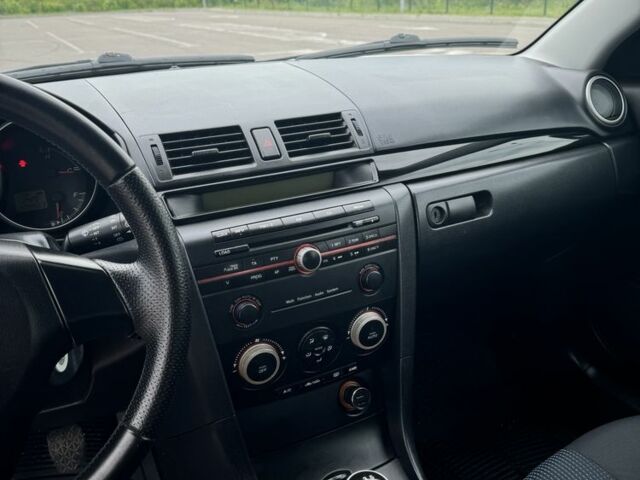 Мазда 3 2006 у Рівному на Automoto.ua Сірий Мазда 3, об'ємом двигуна 1.6 л та пробігом 206 тис. км за 5300 $, фото 3 на Automoto.ua